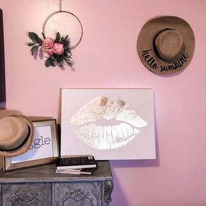 Gold Lips Canvas Art
